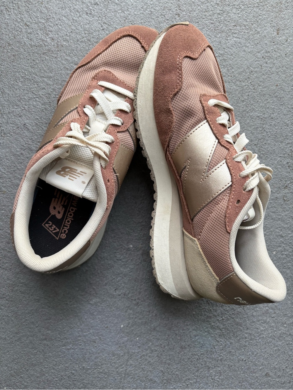 New Balance 237 sneakers in Rusted Copper rose gold 🔥 size 8.5